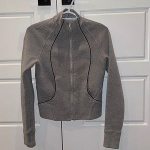 Size 4 lululemon jacket